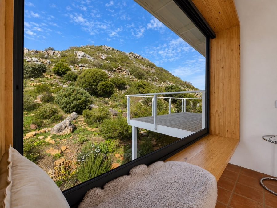 To Let 2 Bedroom Property for Rent in Crofters Valley Western Cape